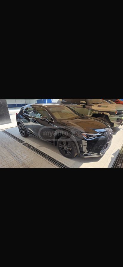 Lexus Luxury 4dr All-Wheel Drive CVT — миниатюра 1