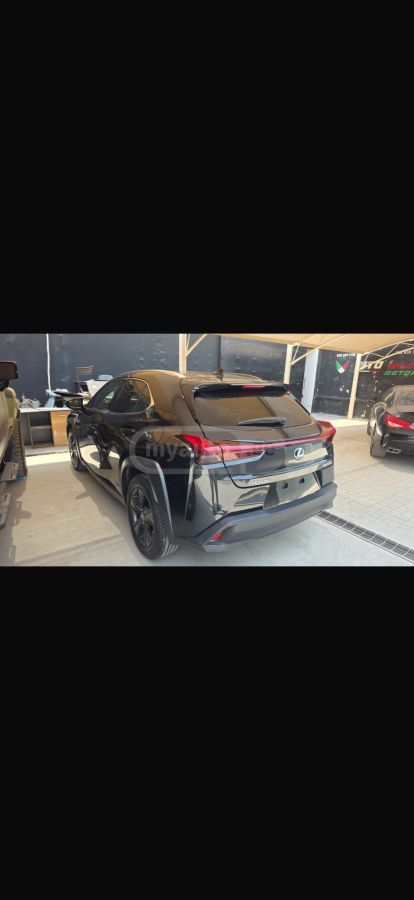 Lexus Luxury 4dr All-Wheel Drive CVT — миниатюра 3