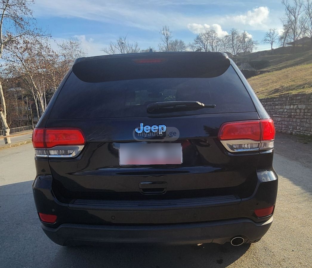Jeep Grand Cherokee - фото 3