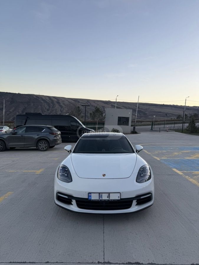 Porsche Panamera - фото 2