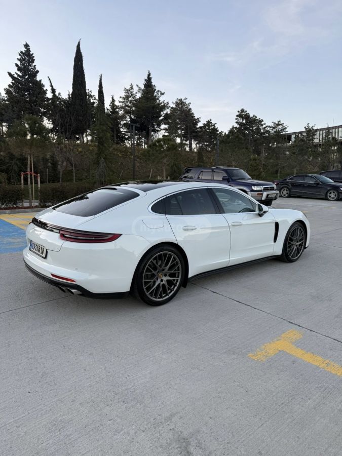 Porsche Panamera - фото 3