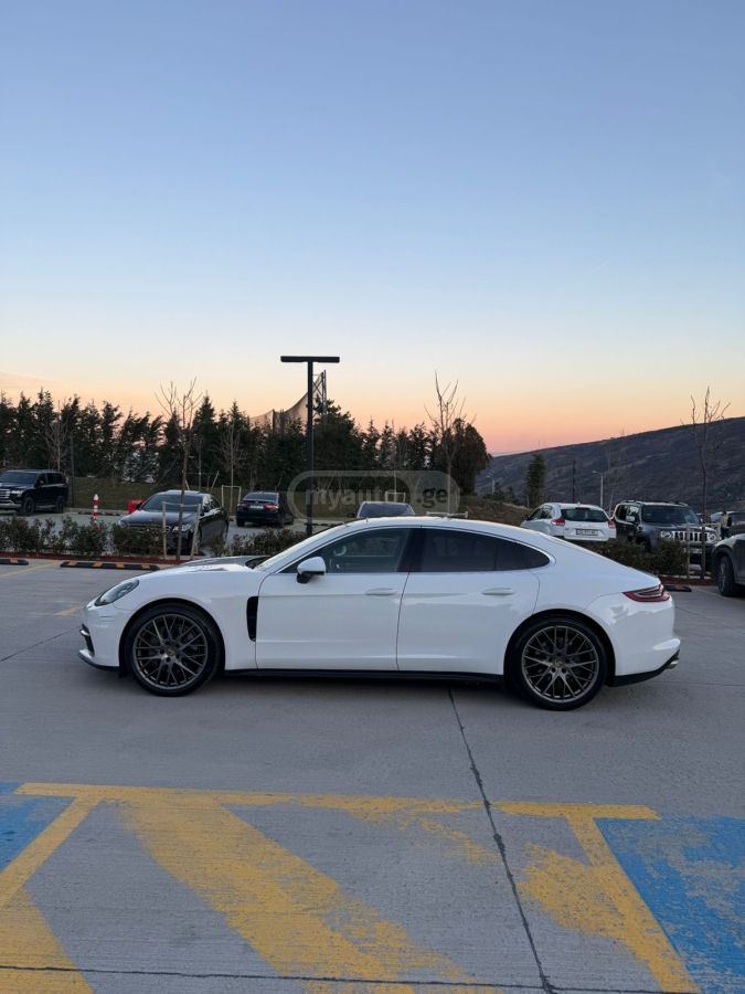 Porsche Panamera - фото 5