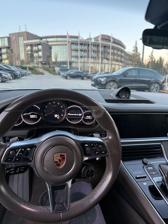 Porsche Panamera - фото 7
