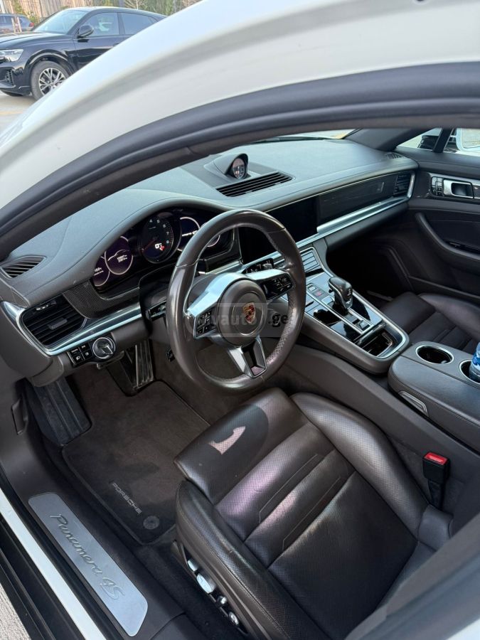Porsche Panamera - фото 8