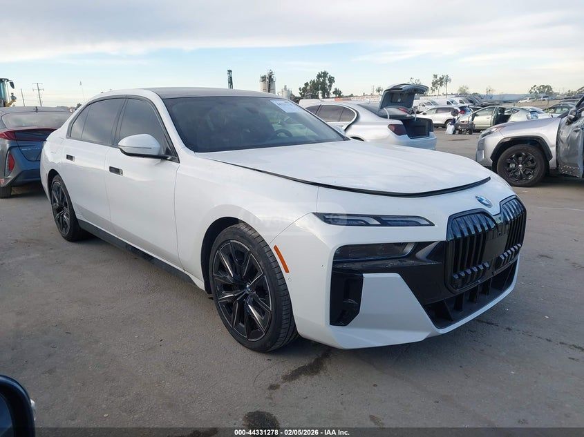 BMW 740 2024 — миниатюра 1