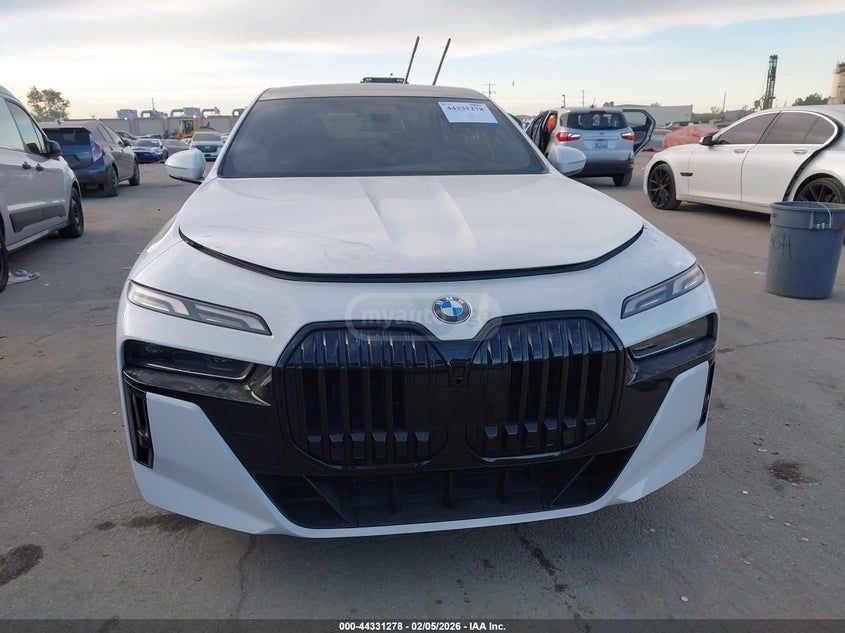 BMW 740 2024 — миниатюра 11