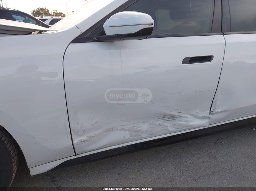 BMW 740 2024 — миниатюра 6