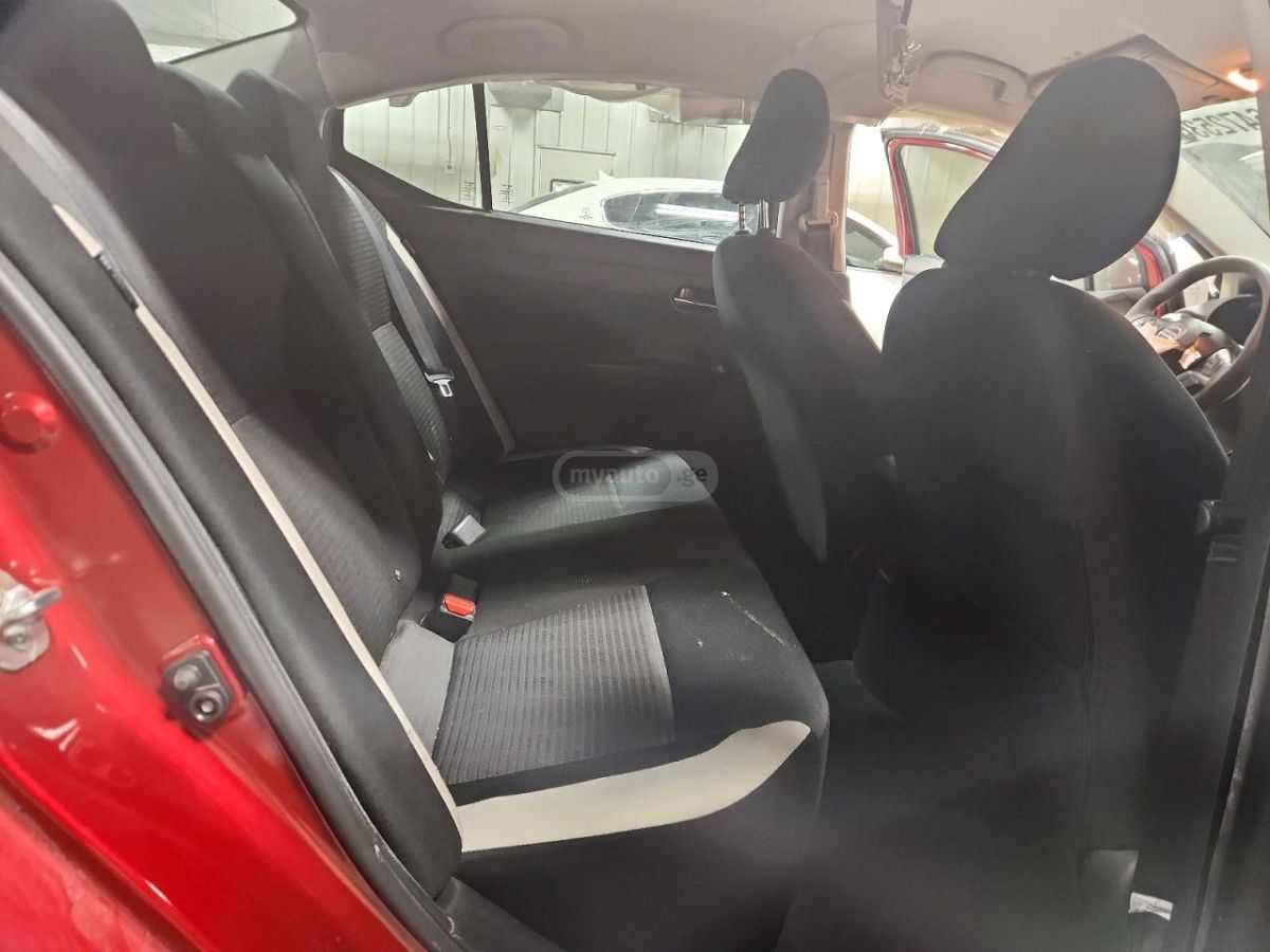 Nissan Versa - фото 10