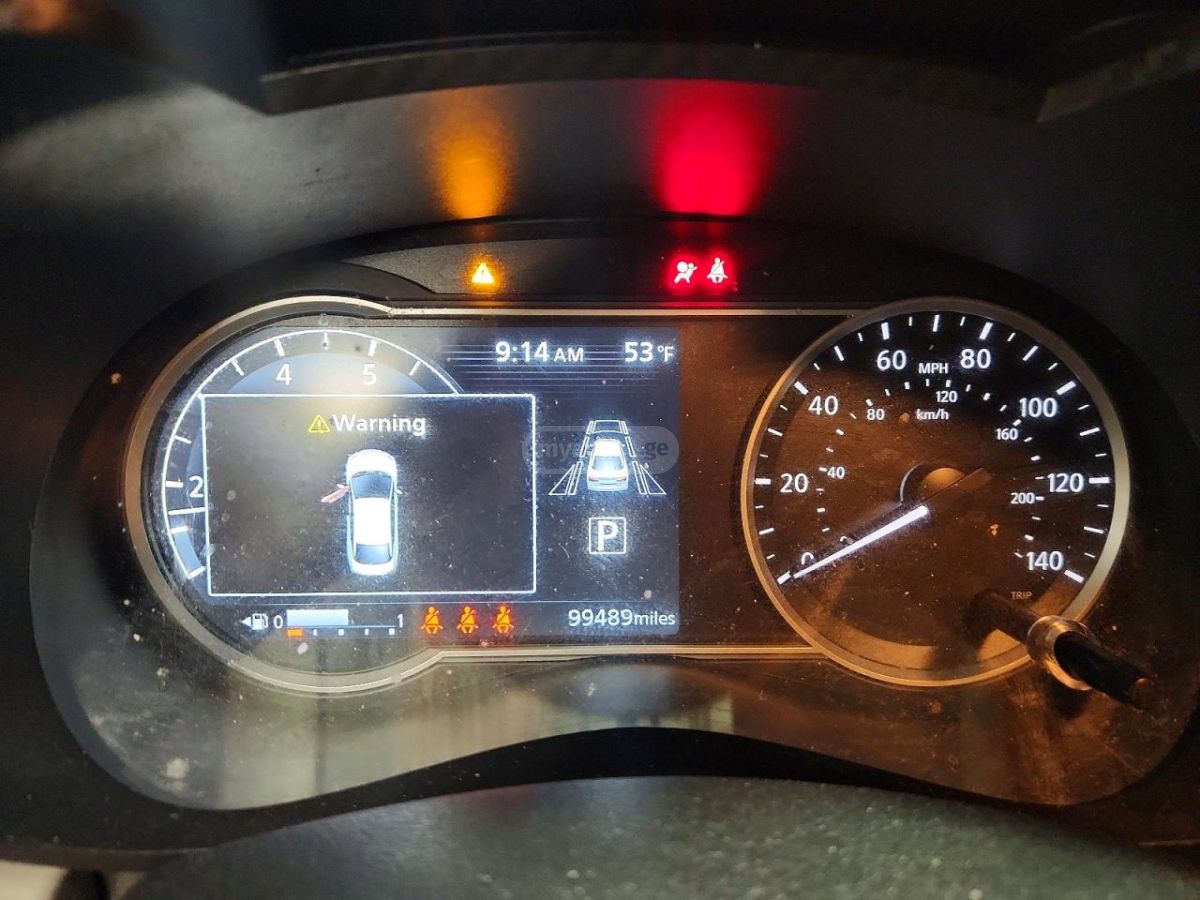 Nissan Versa - фото 11