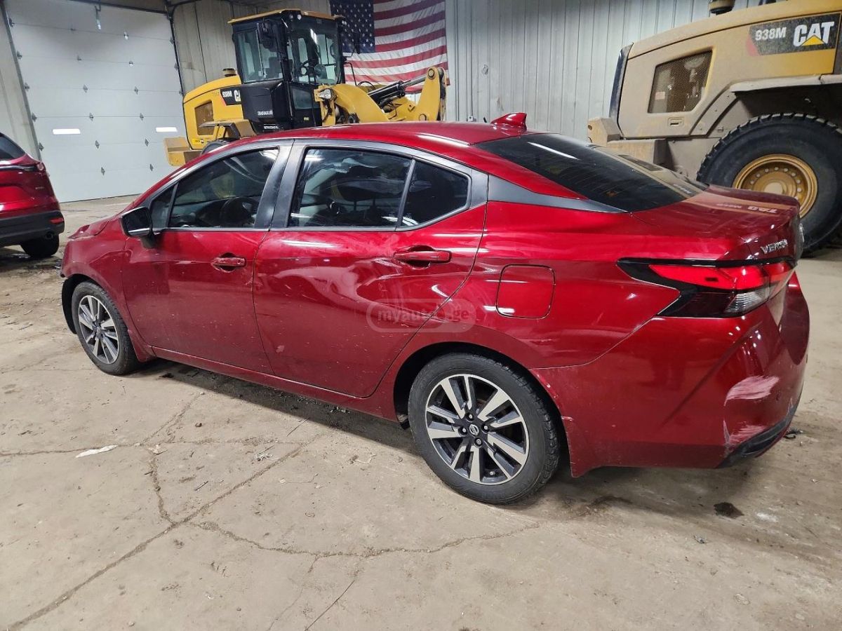 Nissan Versa - фото 4