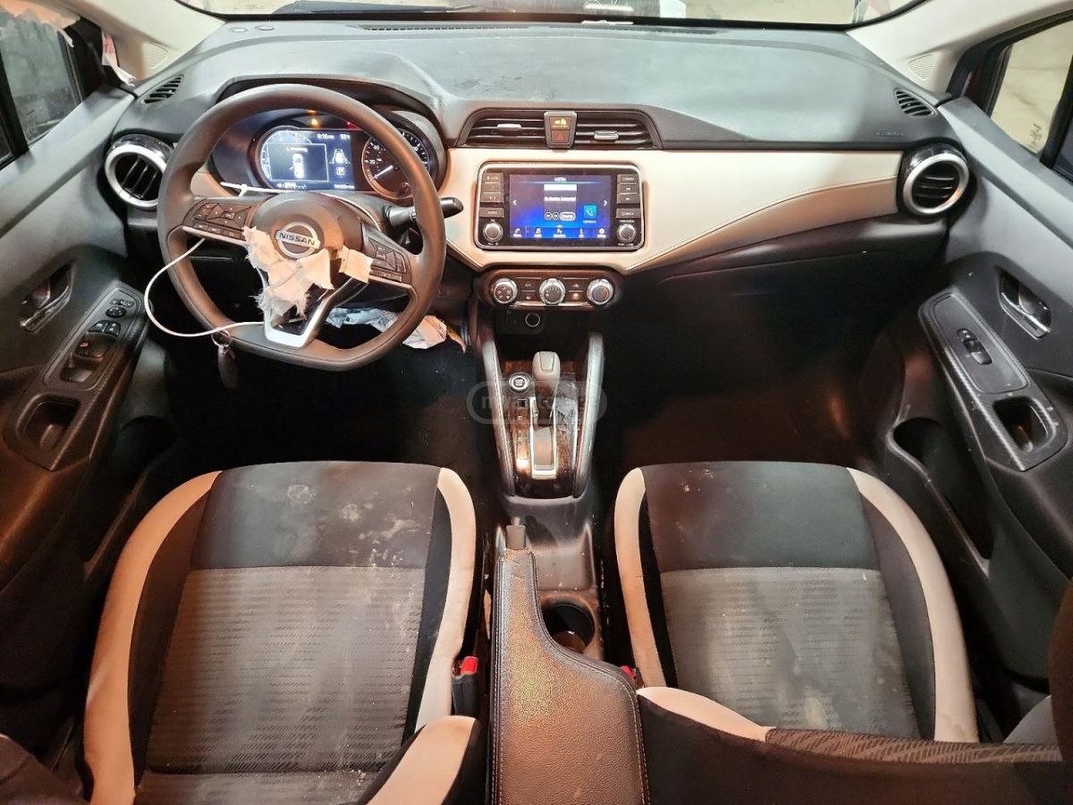 Nissan Versa - фото 8