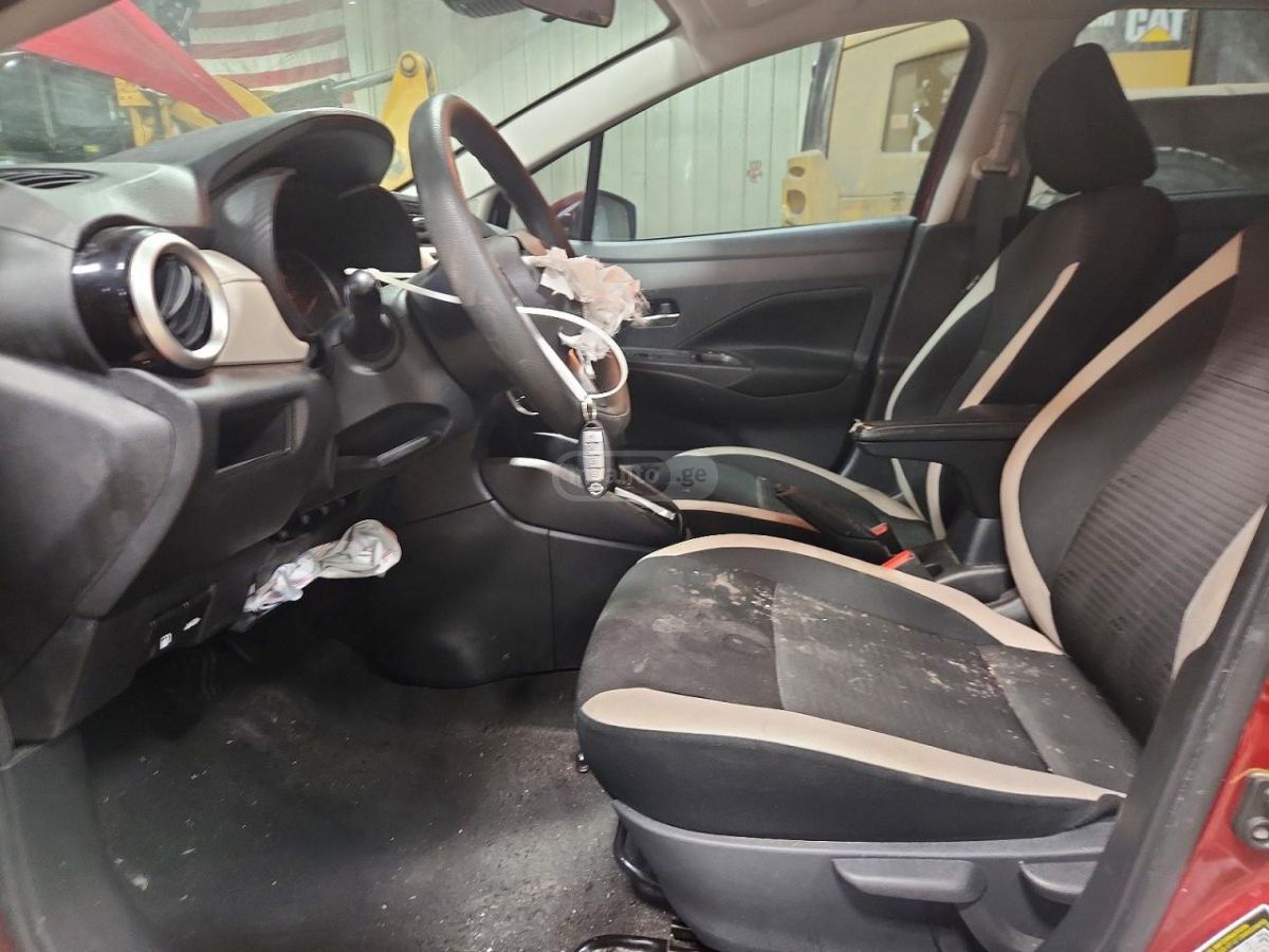 Nissan Versa - фото 9