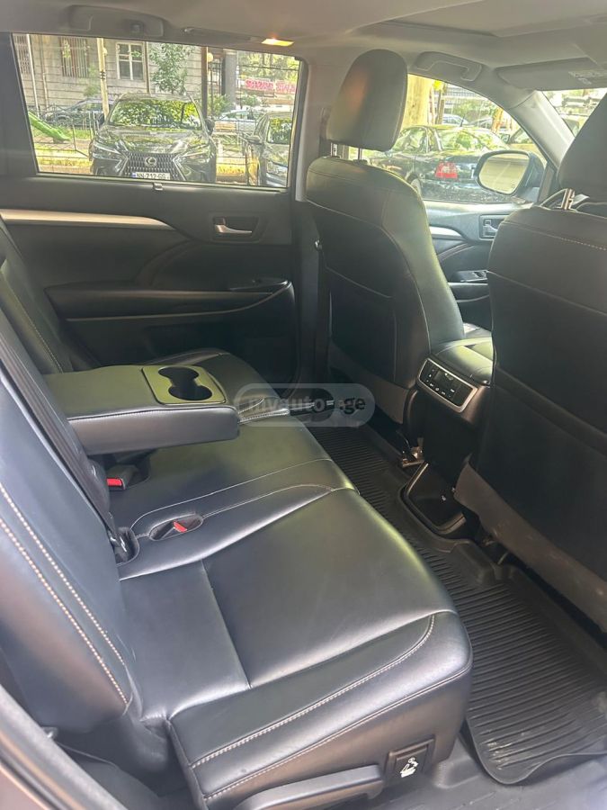 Toyota Highlander - фото 7