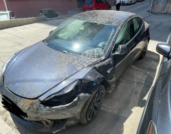 TeslaModel 3
