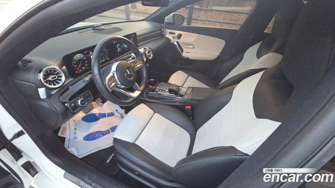 Mercedes-Benz CLA 45 AMG 2021 — миниатюра 10