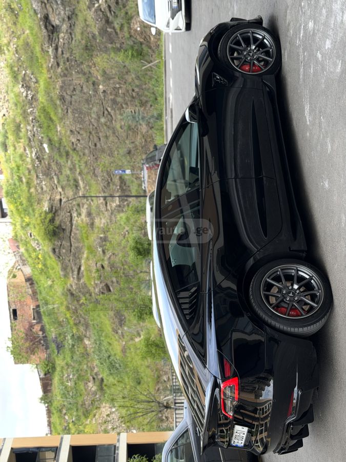 Tesla Model 3 - фото 3