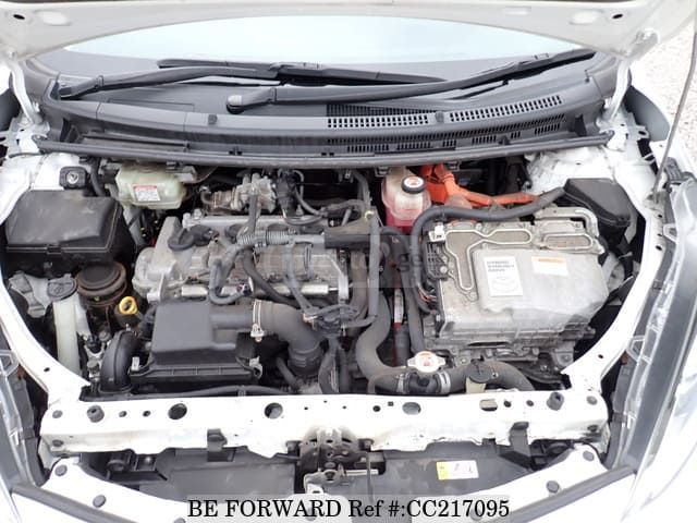 Toyota Aqua - фото 10