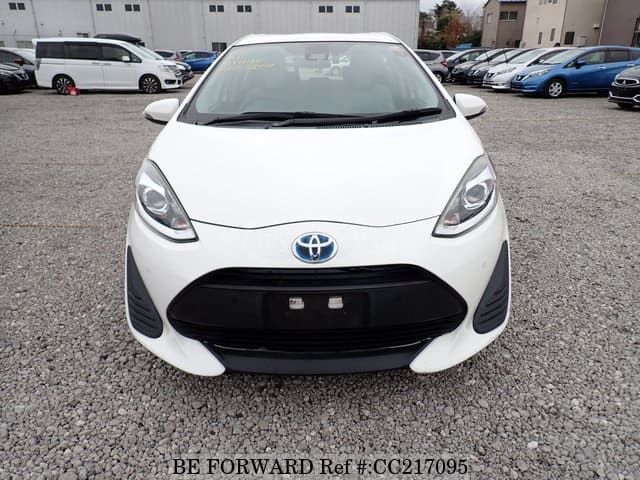 Toyota Aqua - фото 6