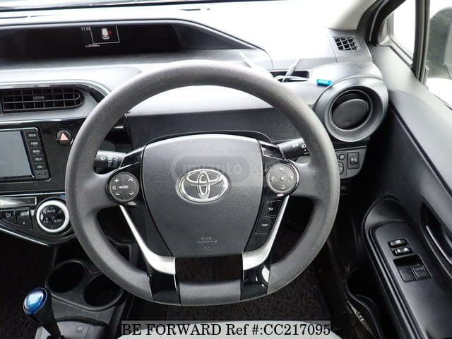 Toyota Aqua - фото 8