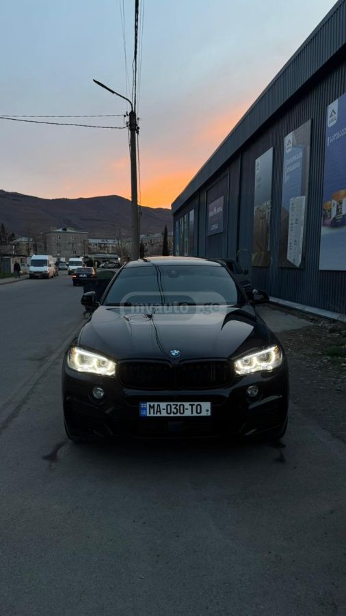 BMW X6 - фото 1
