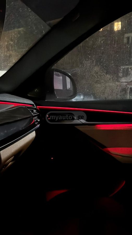 BMW X6 - фото 10