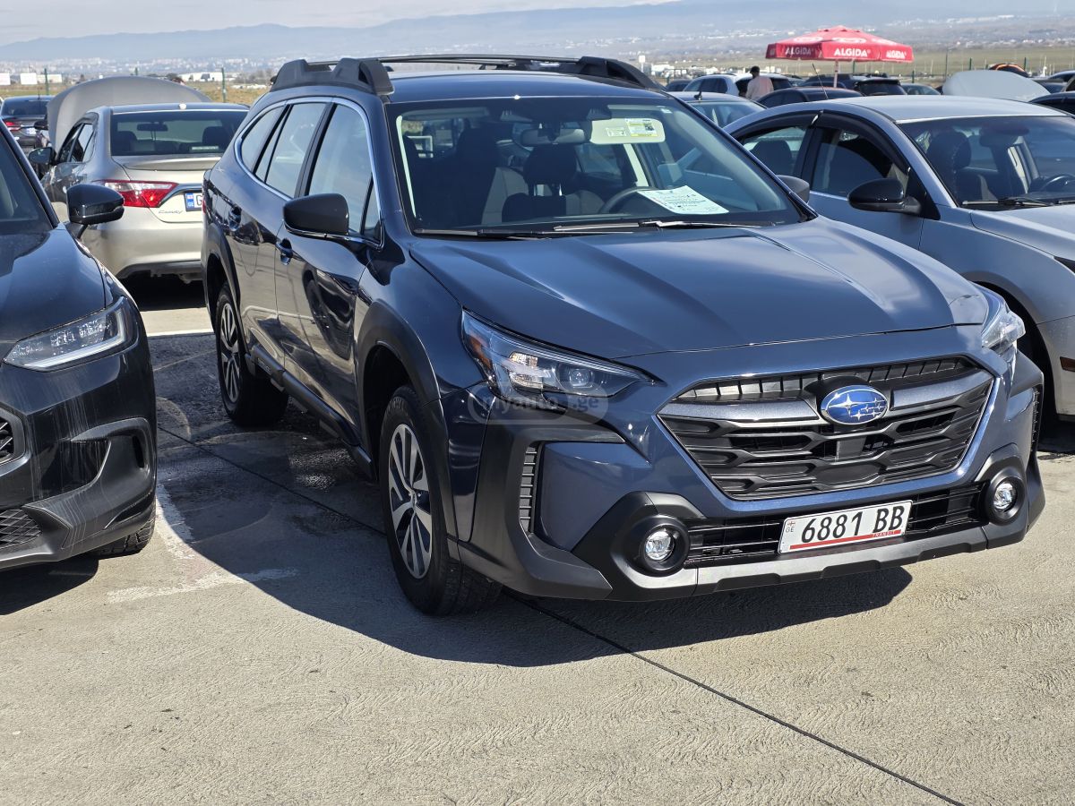 Subaru Base 4dr All Wheel Drive CVT — миниатюра 1