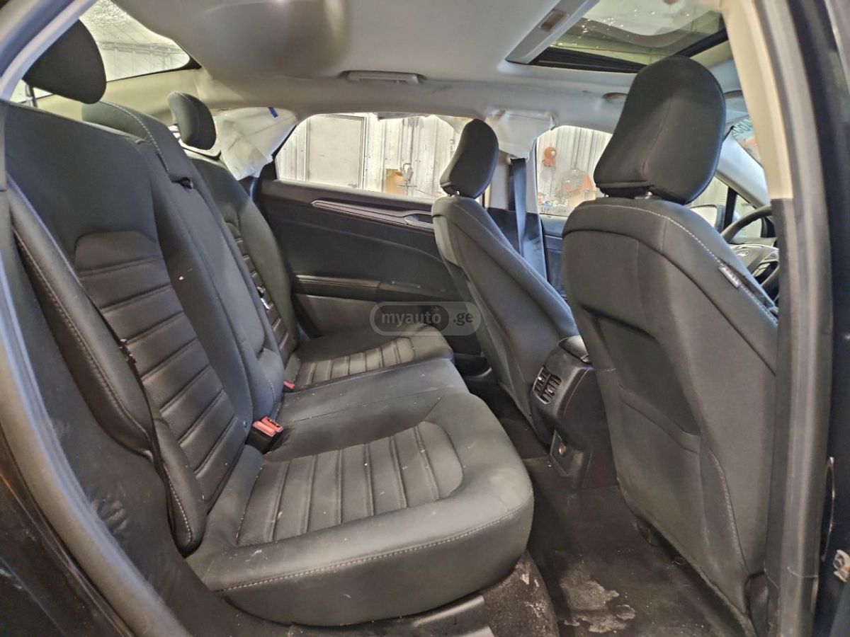 Ford Fusion - фото 10