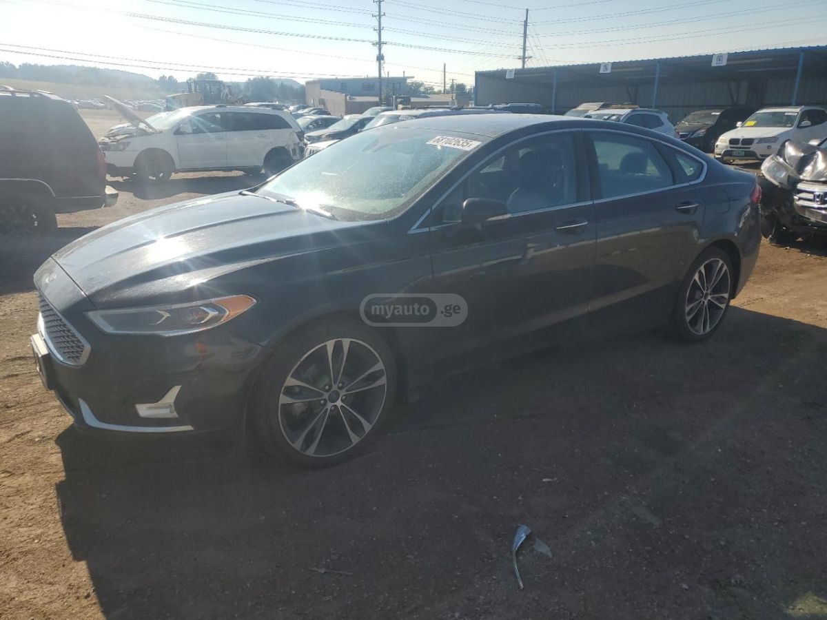 Ford Fusion - фото 1