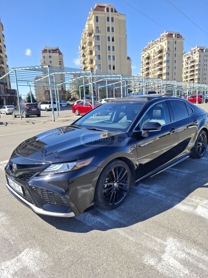 Toyota Camry - фото 3