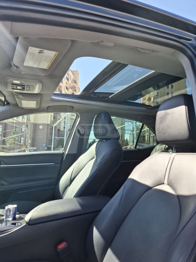 Toyota Camry - фото 7