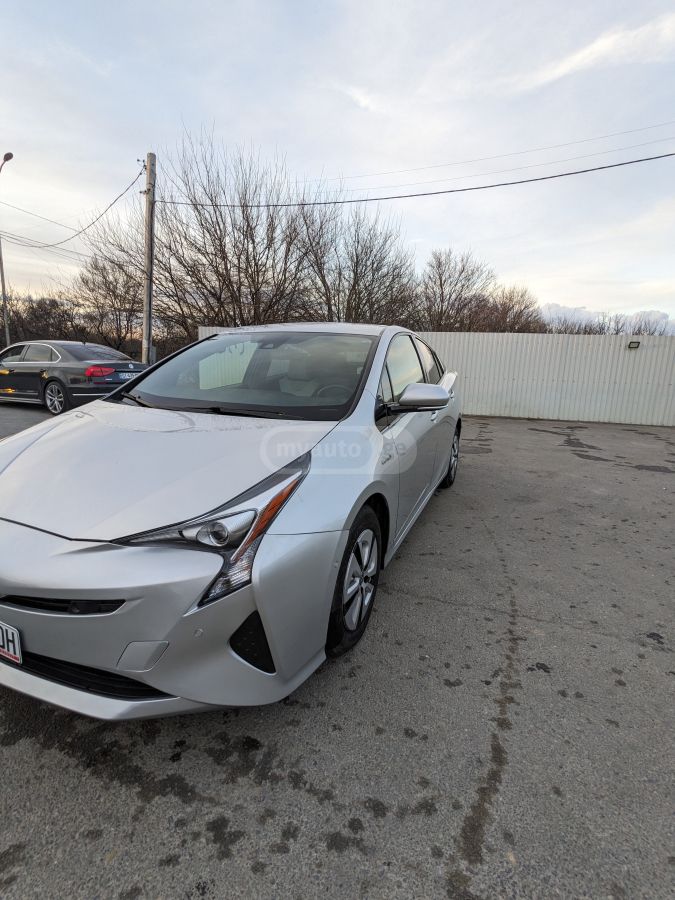 Toyota Prius - фото 4