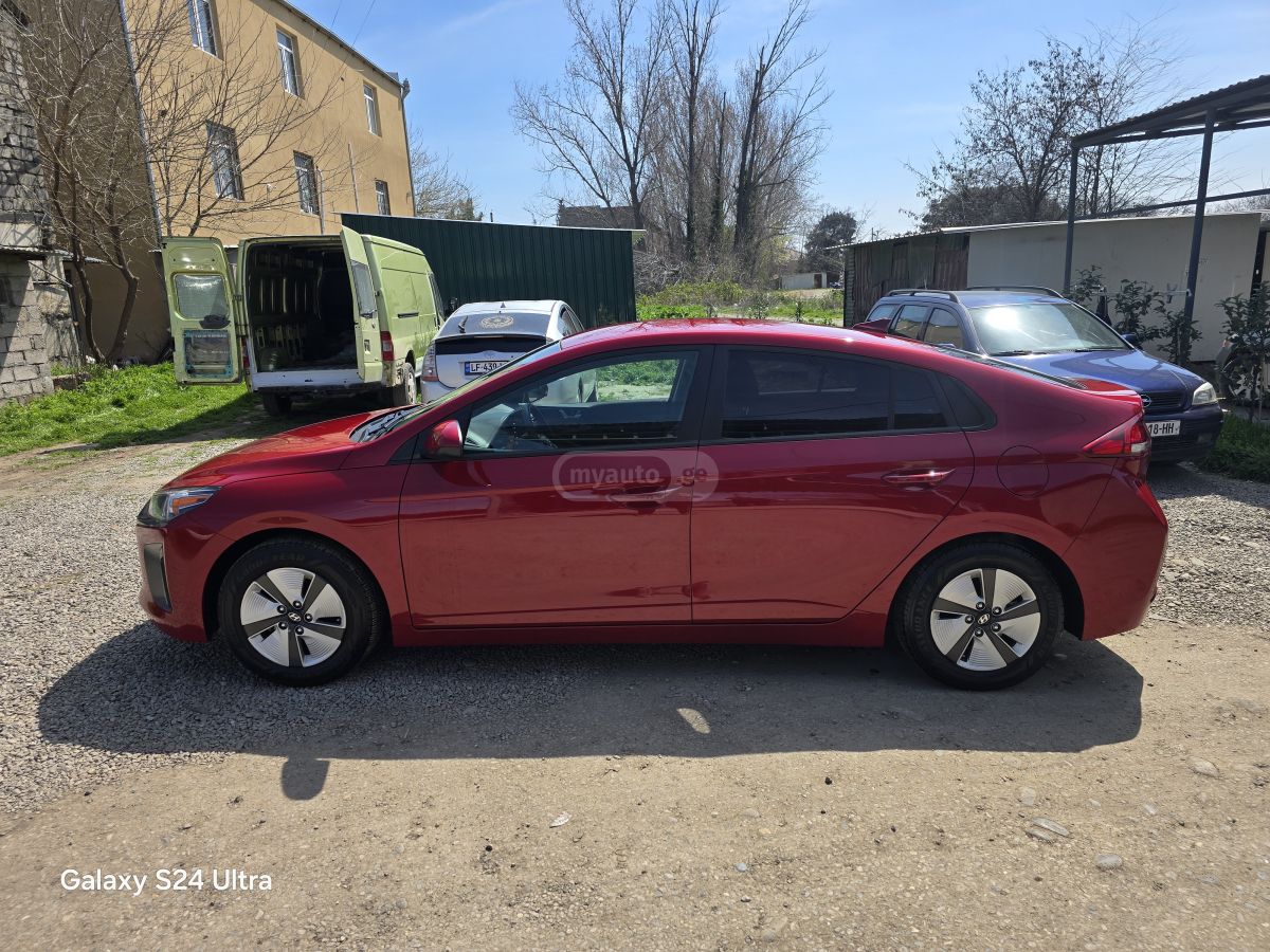Hyundai Ioniq - фото 6