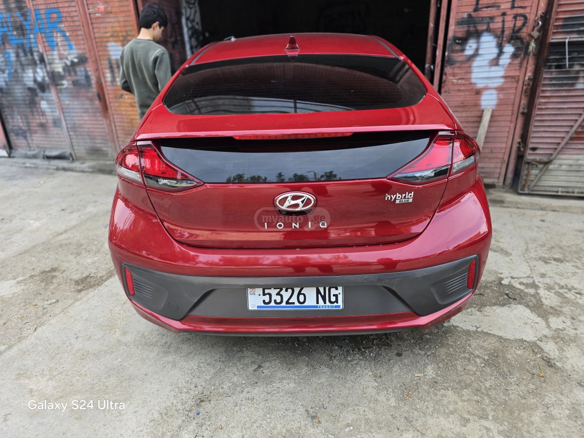 Hyundai Ioniq - фото 7