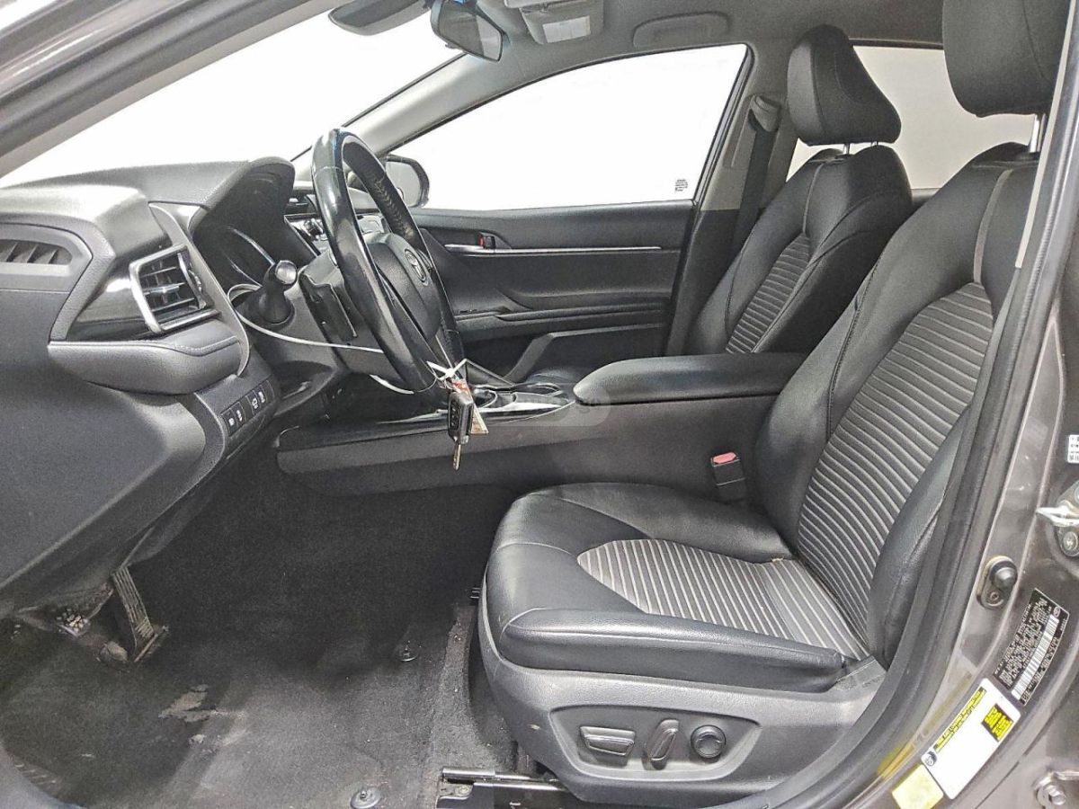 Toyota Camry - фото 7