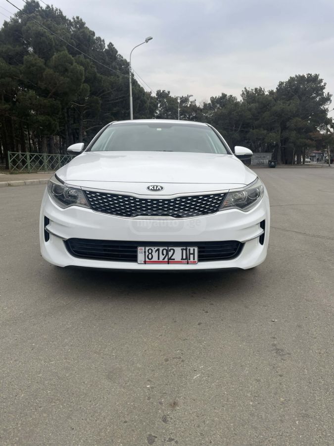 Kia Optima - фото 1