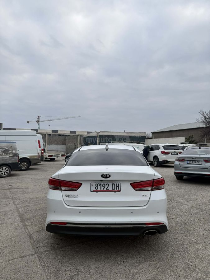 Kia Optima - фото 14