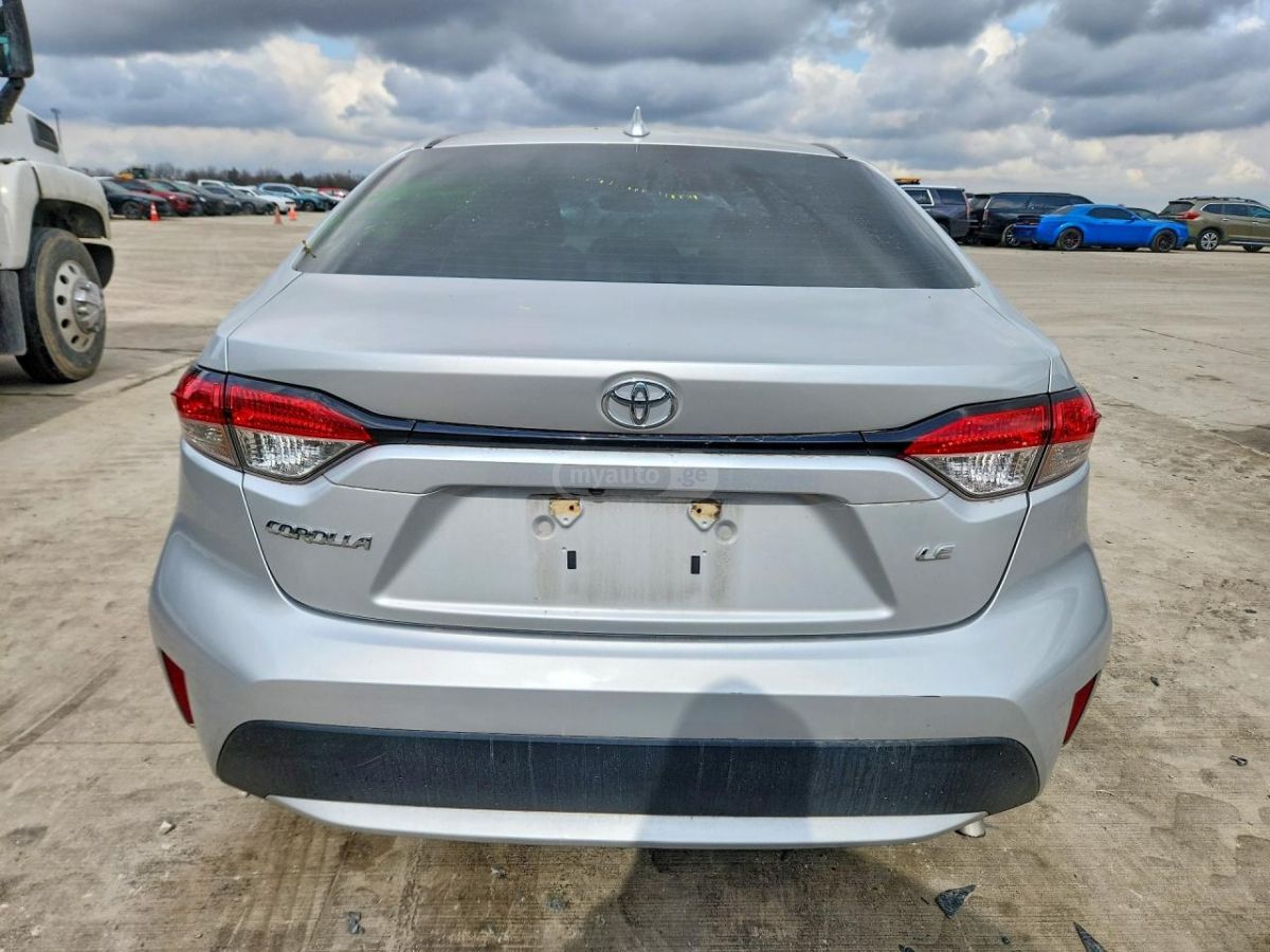 Toyota LE 4dr Sedan CVT — миниатюра 6