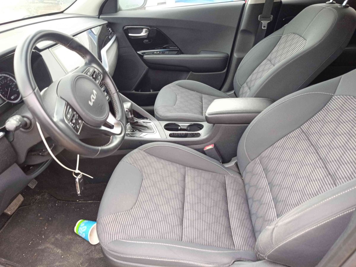 Kia Niro - фото 12