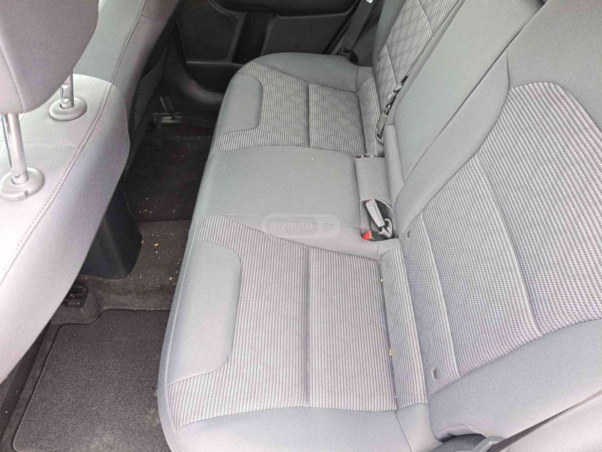 Kia Niro - фото 13