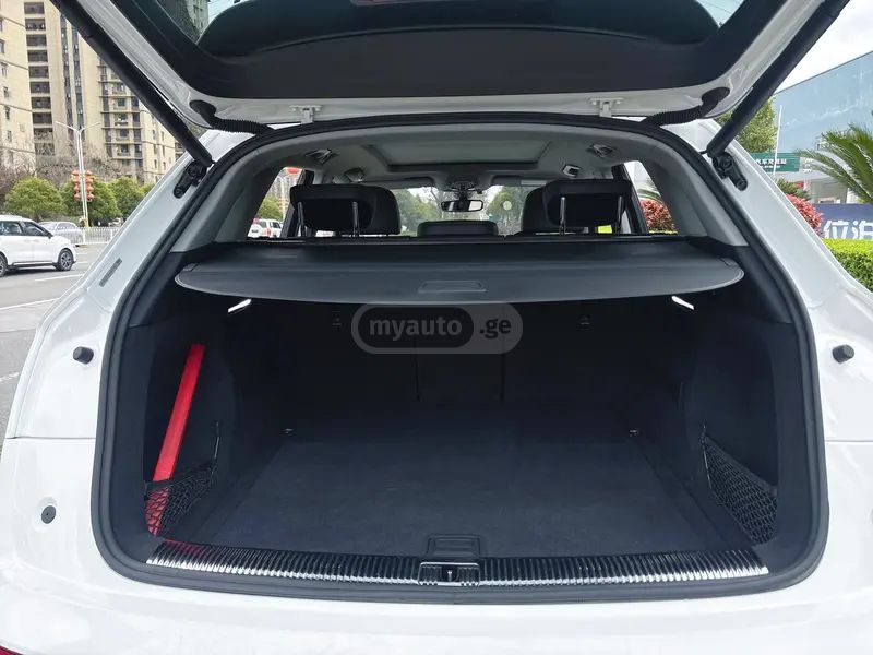 Audi Q5 - фото 12
