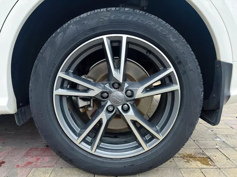 Audi Q5 - фото 7