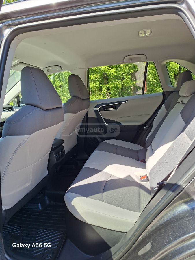 Toyota RAV 4 - фото 11