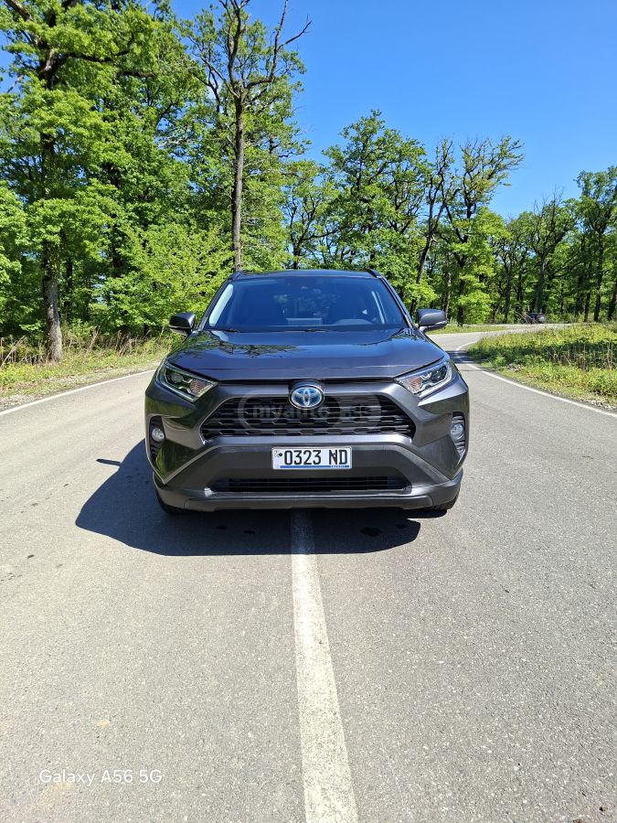 Toyota RAV 4 - фото 2