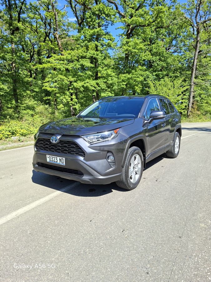 Toyota RAV 4 - фото 3