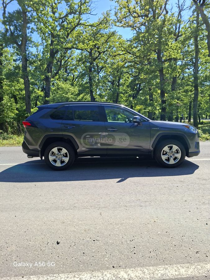 Toyota RAV 4 - фото 7