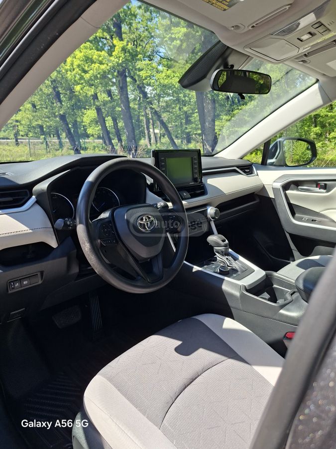 Toyota RAV 4 - фото 9