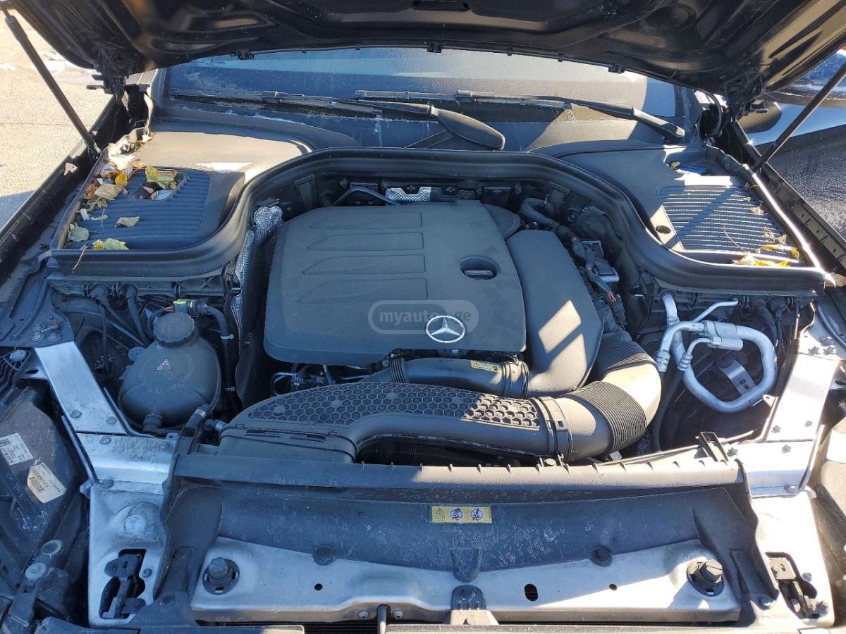 Mercedes-Benz GLC 300 - фото 7