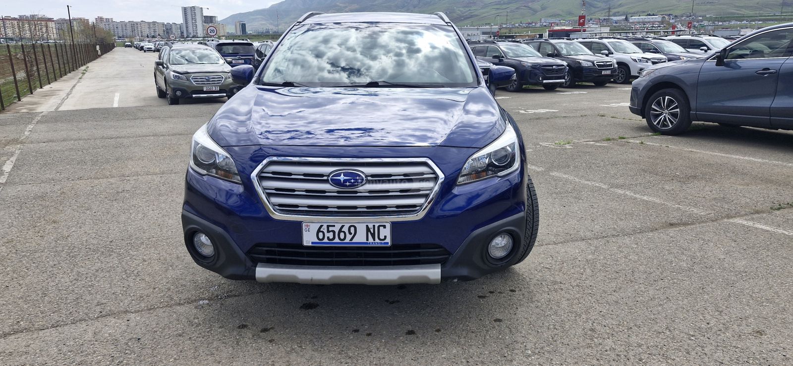 Subaru Outback - фото 1