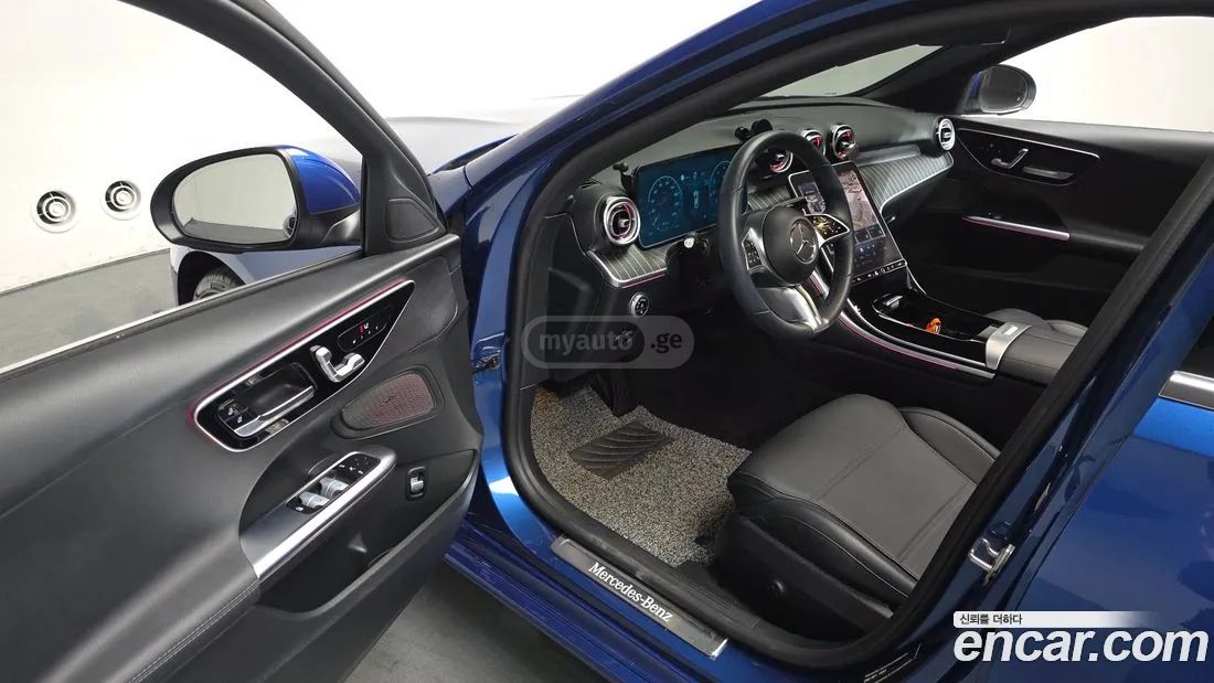 Mercedes-Benz C 63 AMG - фото 11