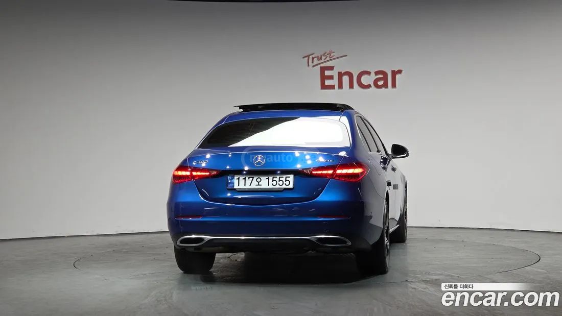 Mercedes-Benz C 63 AMG - фото 4